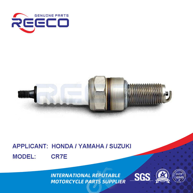 Reeco OE Quality Motorcycle Spark Plug Cr7e for Honda/YAMAHA/Suzuki/Bajaj/Tvs